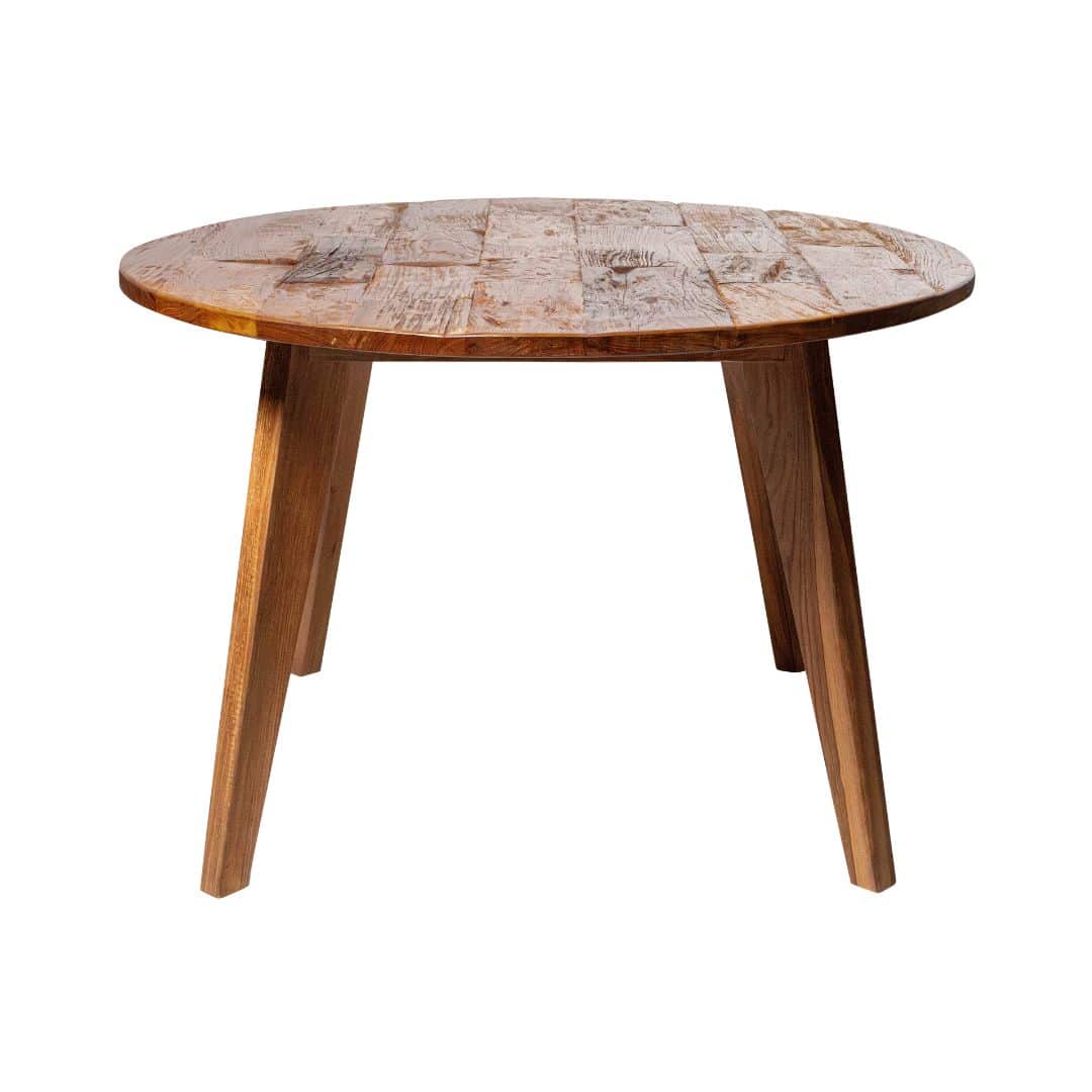 Country Feature Round Table