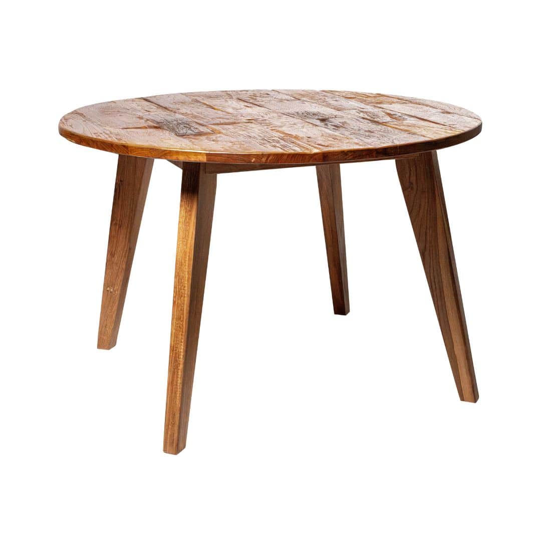 Country Feature Round Table